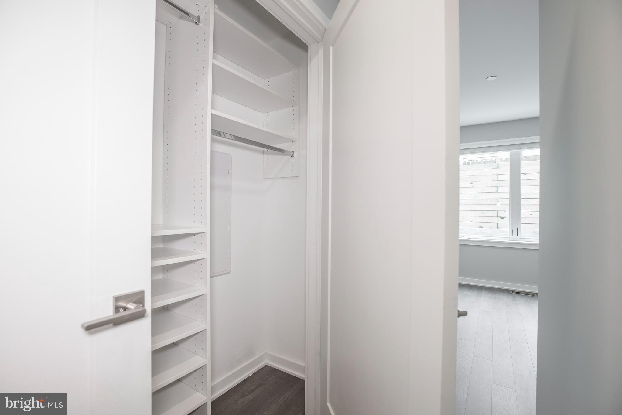 FAIRMOUNT - Residential Lease