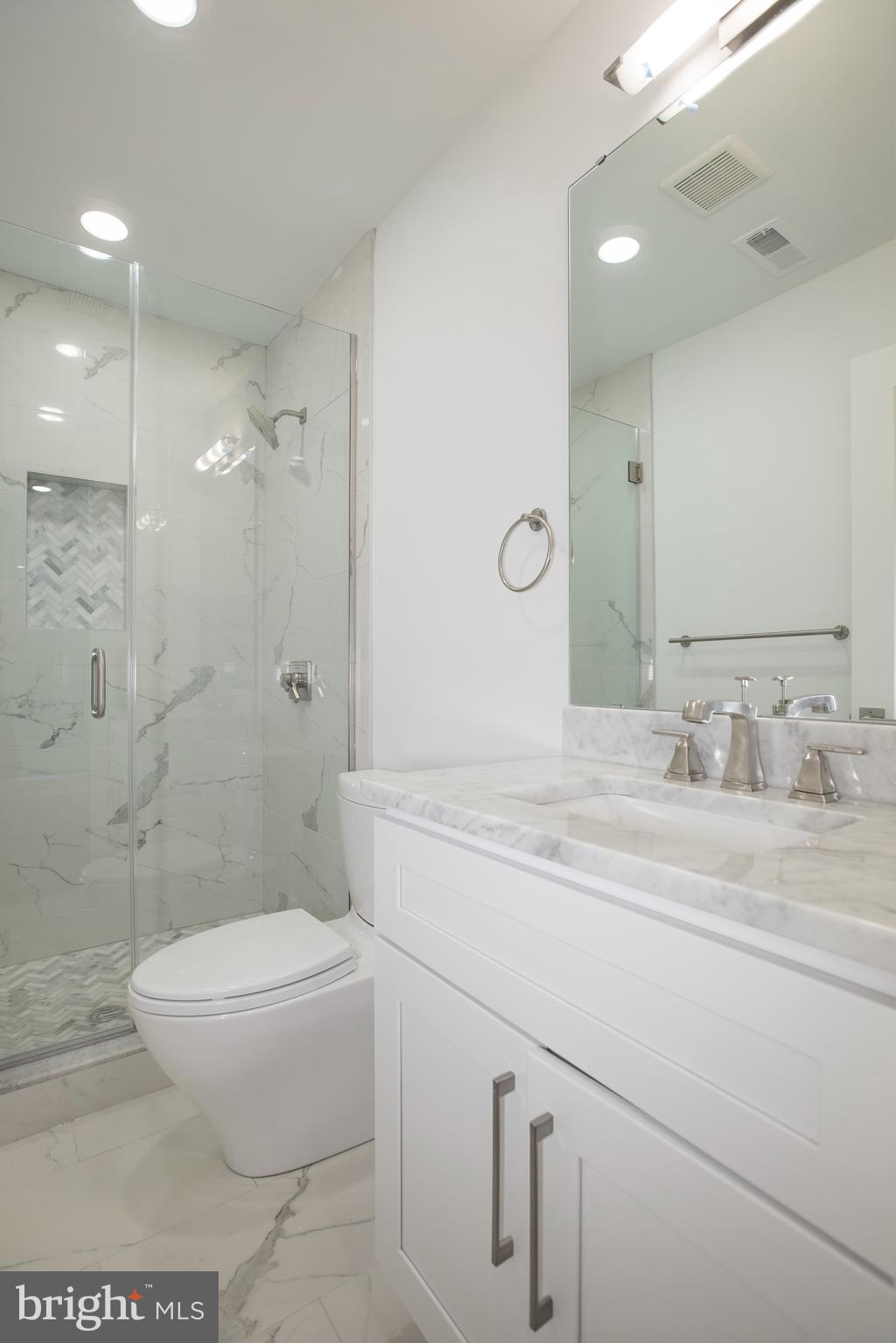 FAIRMOUNT - Residential Lease