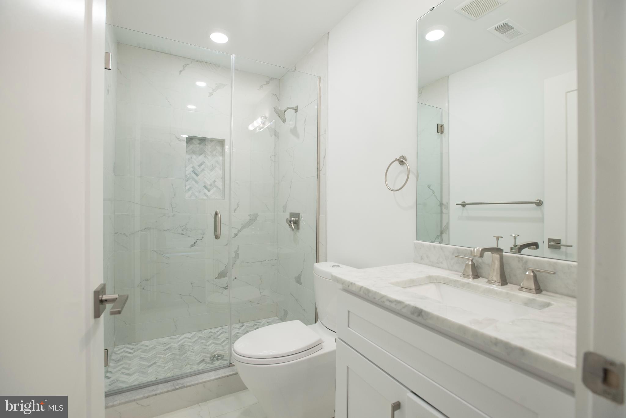 FAIRMOUNT - Residential Lease