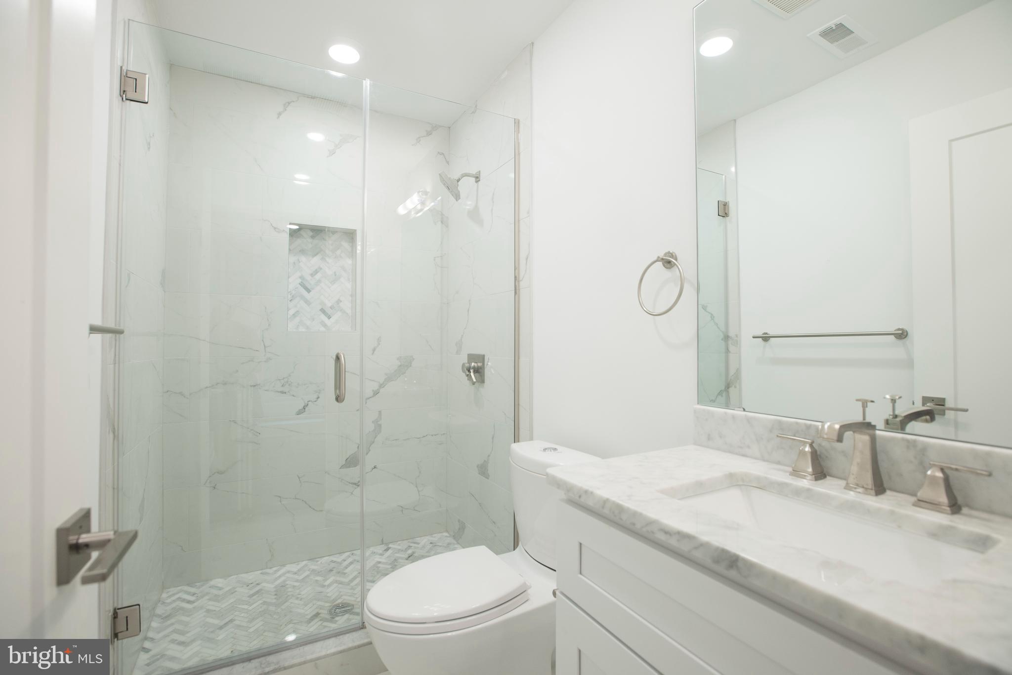 FAIRMOUNT - Residential Lease