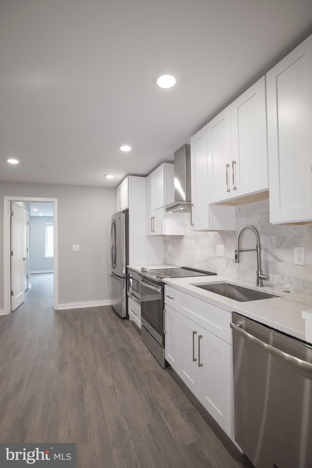 FAIRMOUNT - Residential Lease