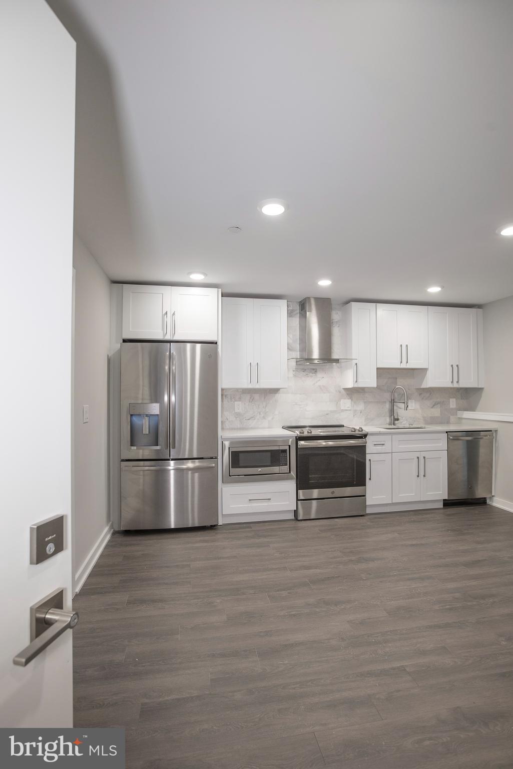 FAIRMOUNT - Residential Lease