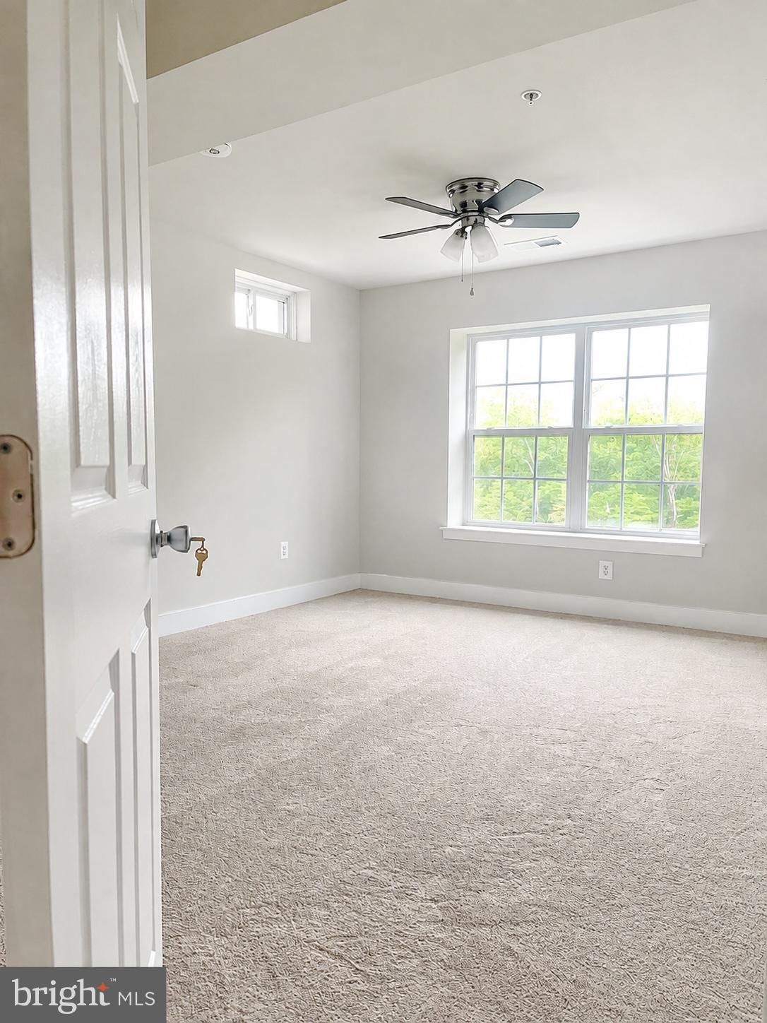 4174 CHARLES DICKENS DR BASEMENT ROOM