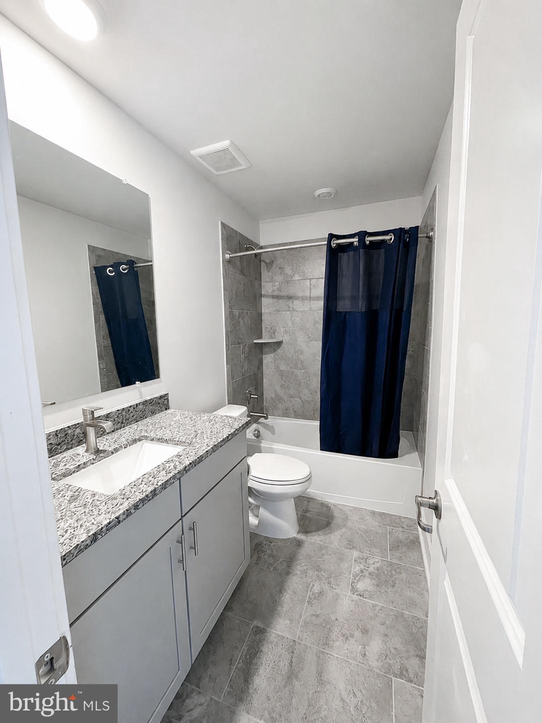 4174 CHARLES DICKENS DR BASEMENT ROOM