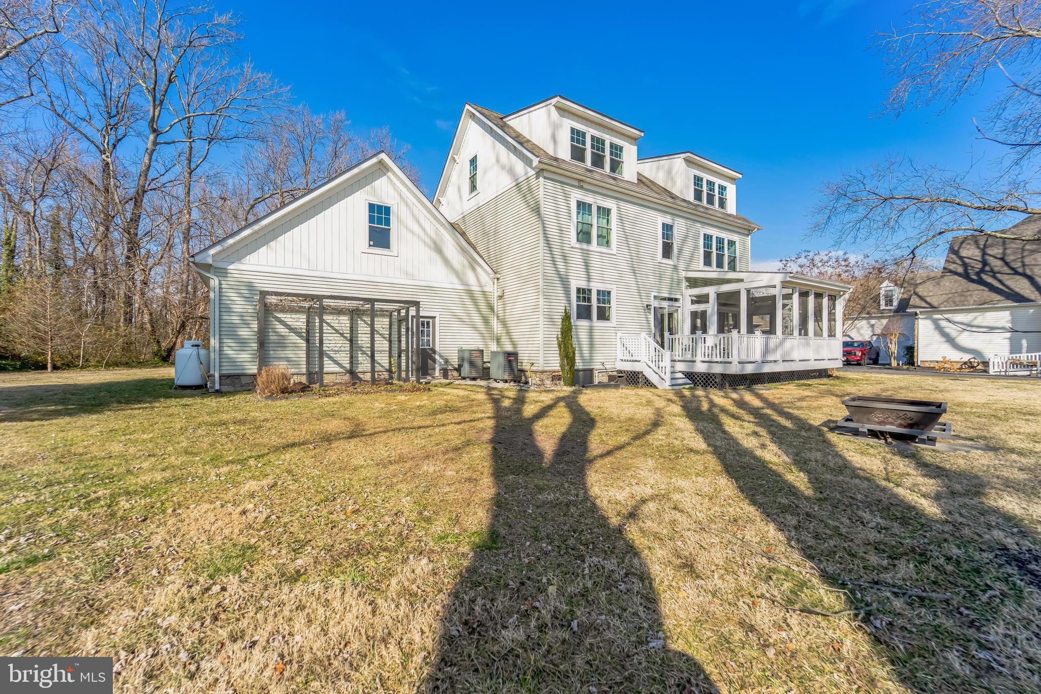 BOWLEYS QUARTERS - Residential