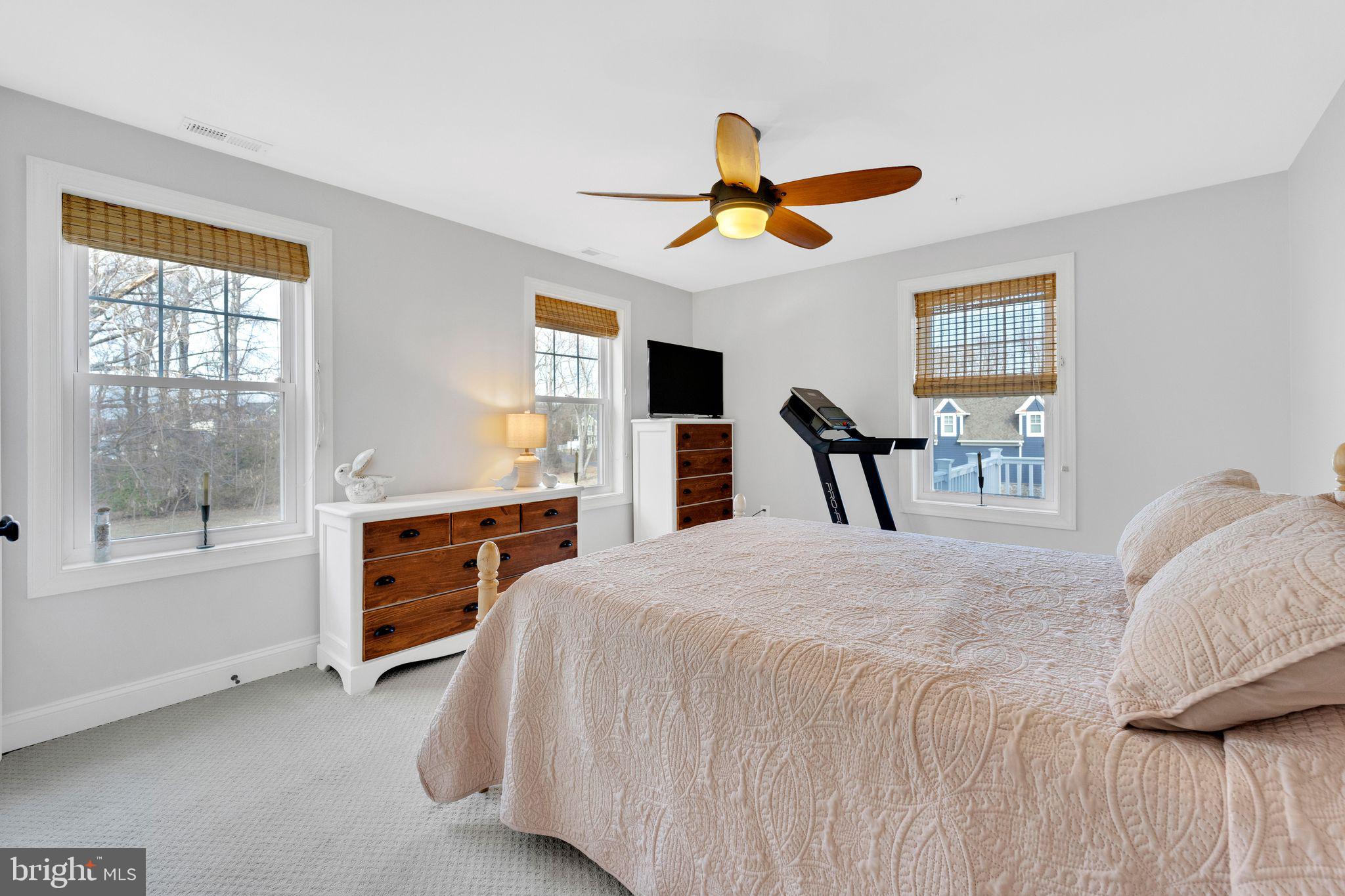 BOWLEYS QUARTERS - Residential