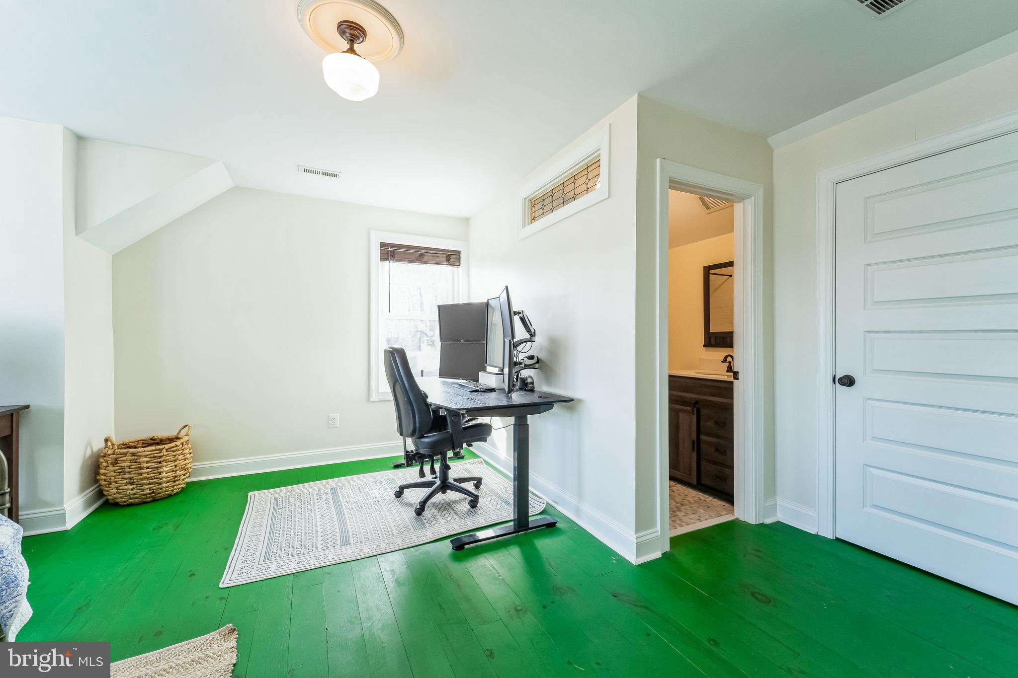 BOWLEYS QUARTERS - Residential