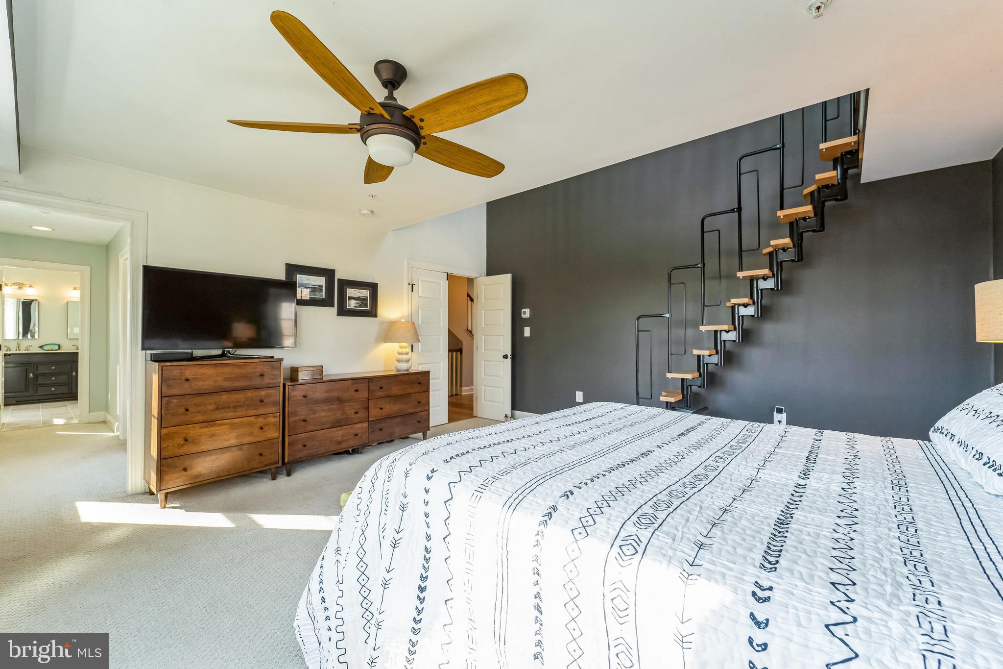 BOWLEYS QUARTERS - Residential