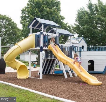 BOWLEYS QUARTERS - Residential