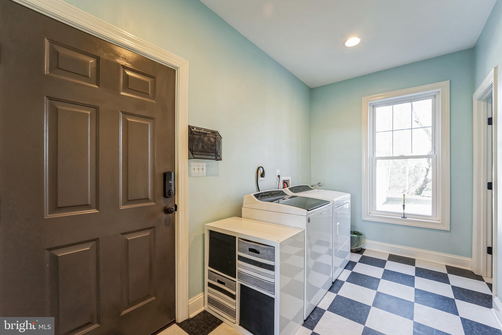 BOWLEYS QUARTERS - Residential