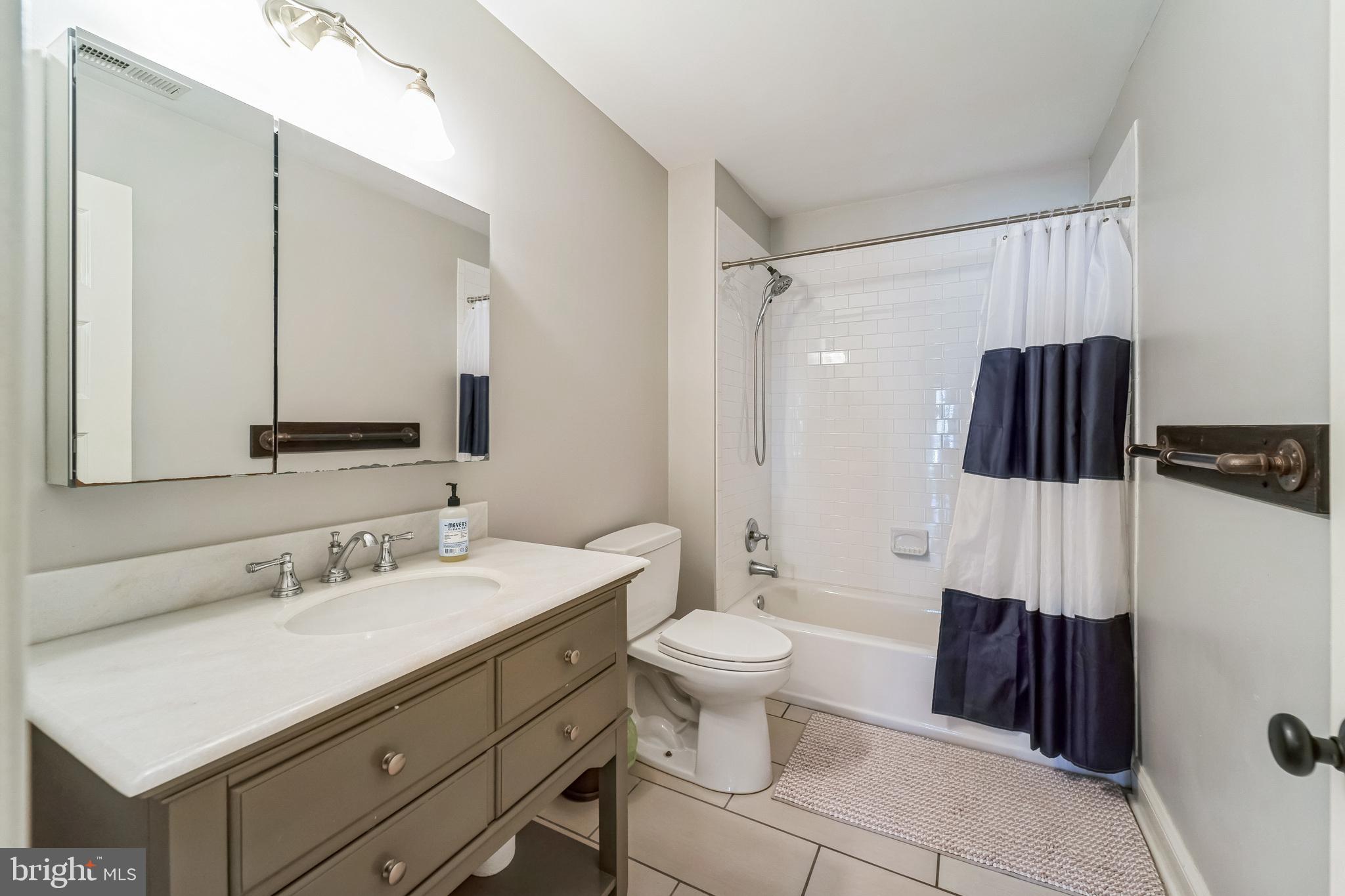 BOWLEYS QUARTERS - Residential