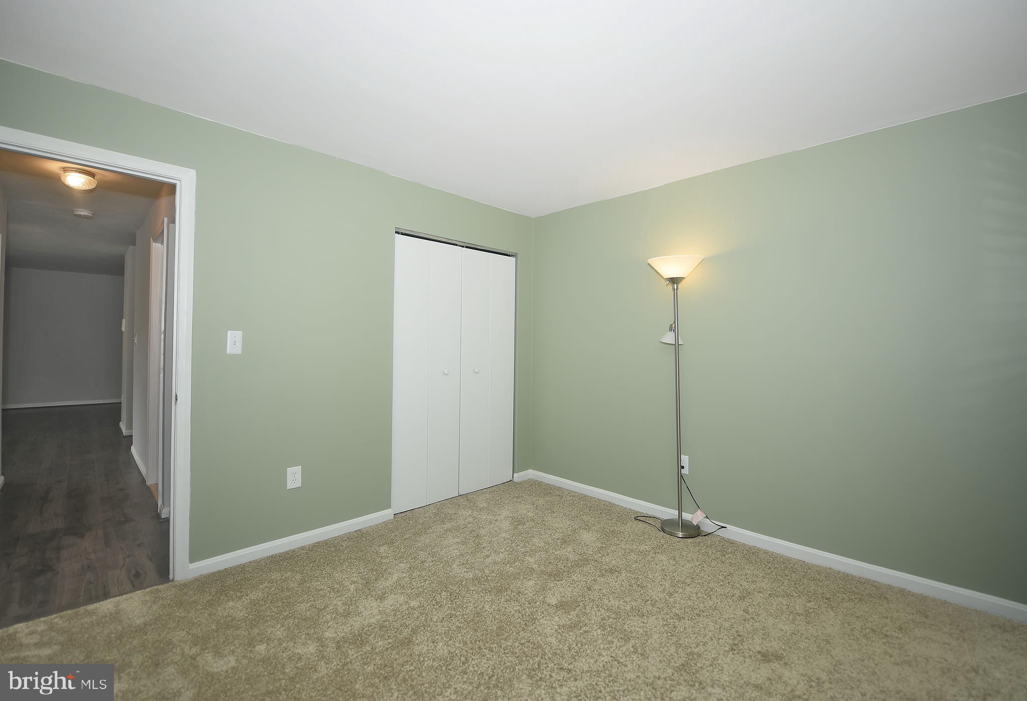 CROMWELL FOUNTAIN - Residential