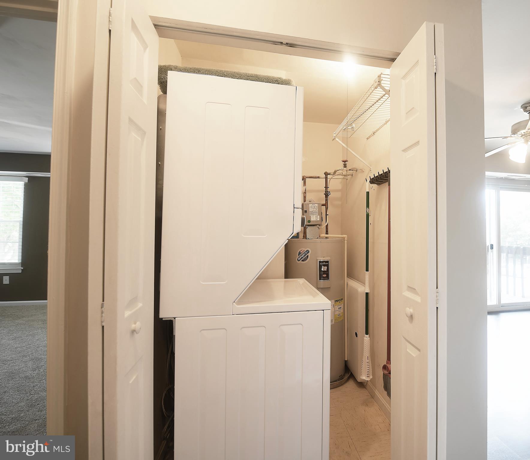 CROMWELL FOUNTAIN - Residential