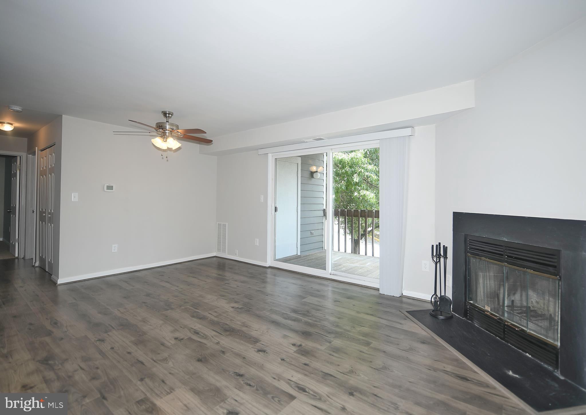 CROMWELL FOUNTAIN - Residential