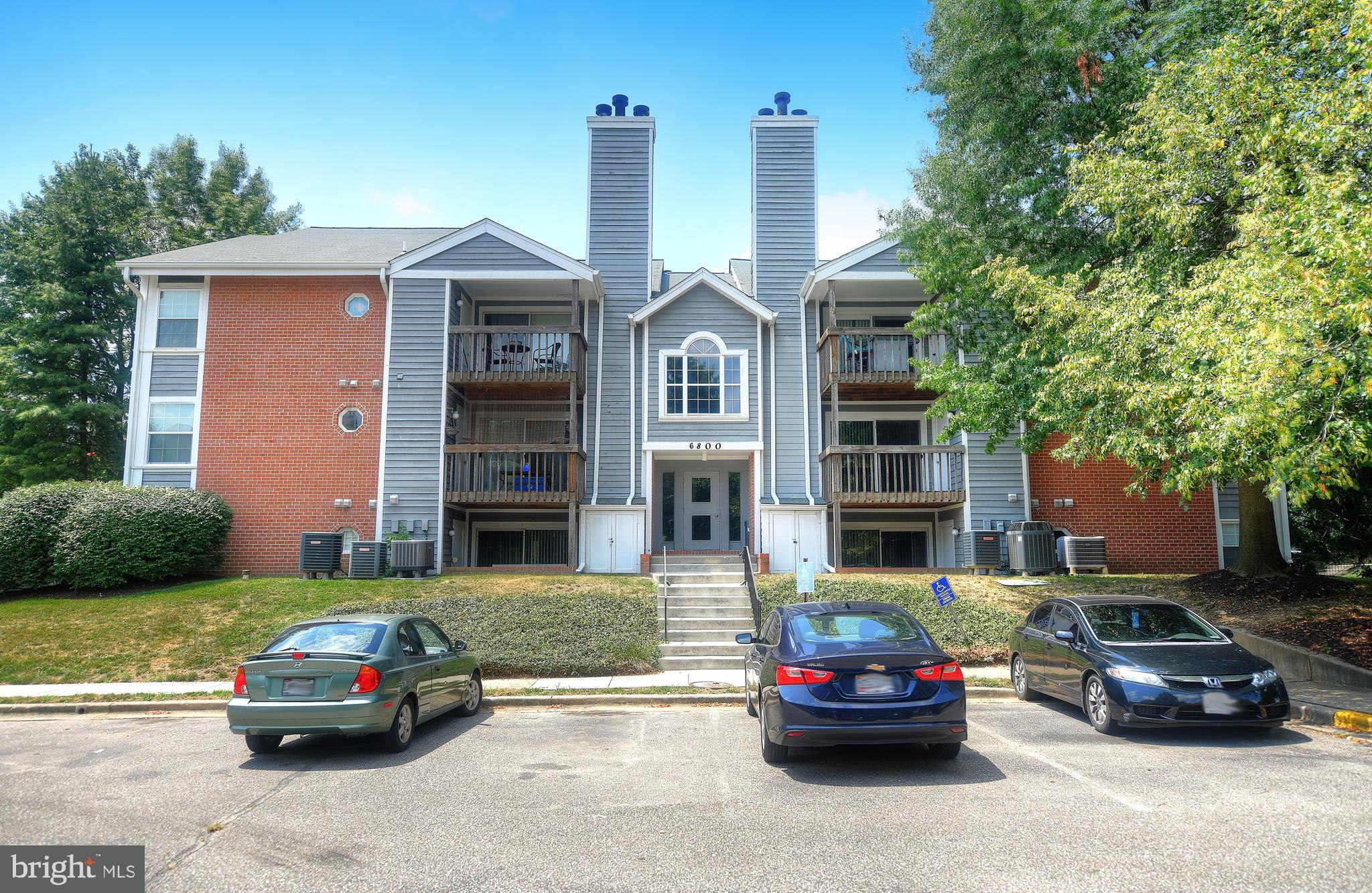 CROMWELL FOUNTAIN - Residential