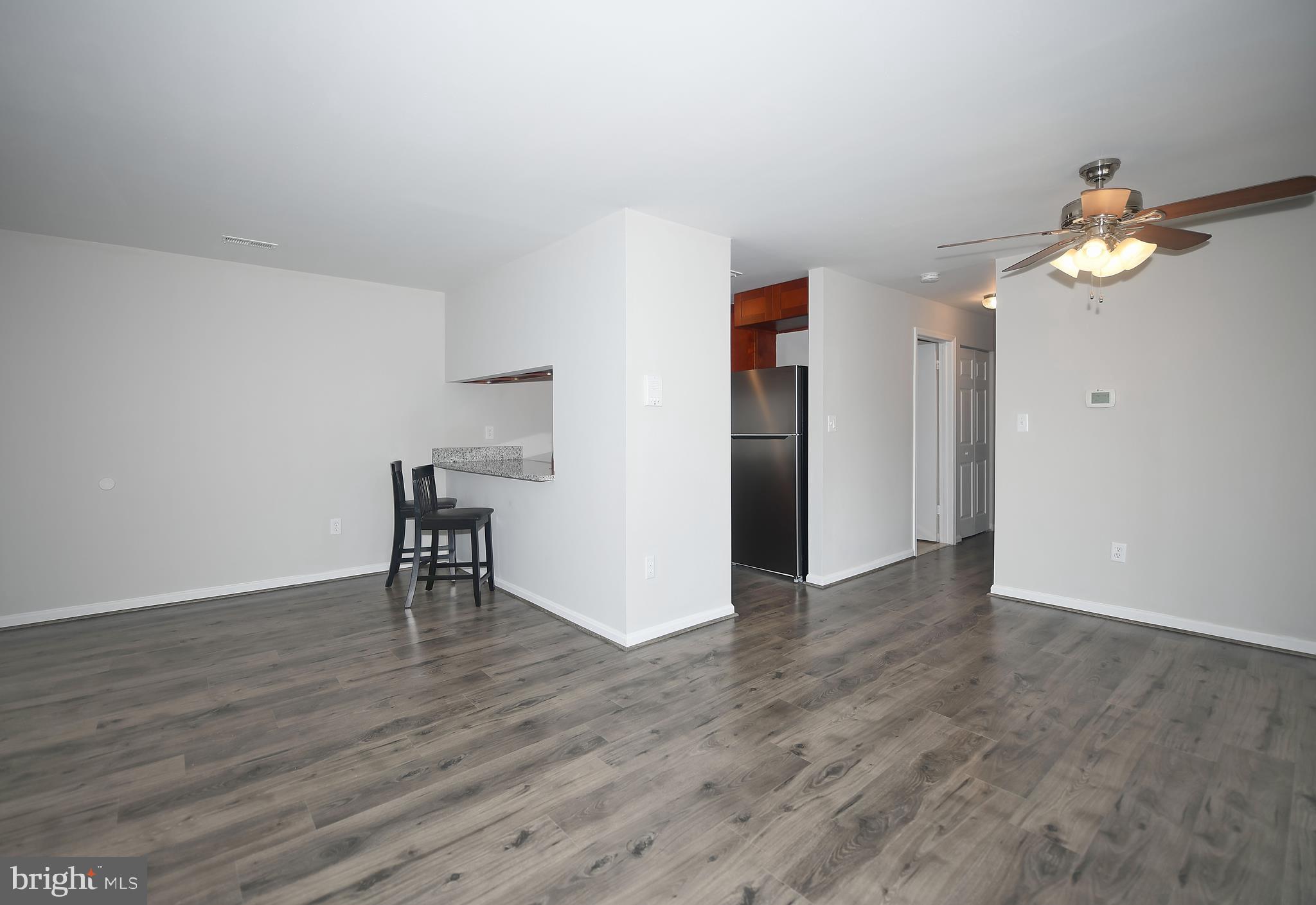 CROMWELL FOUNTAIN - Residential