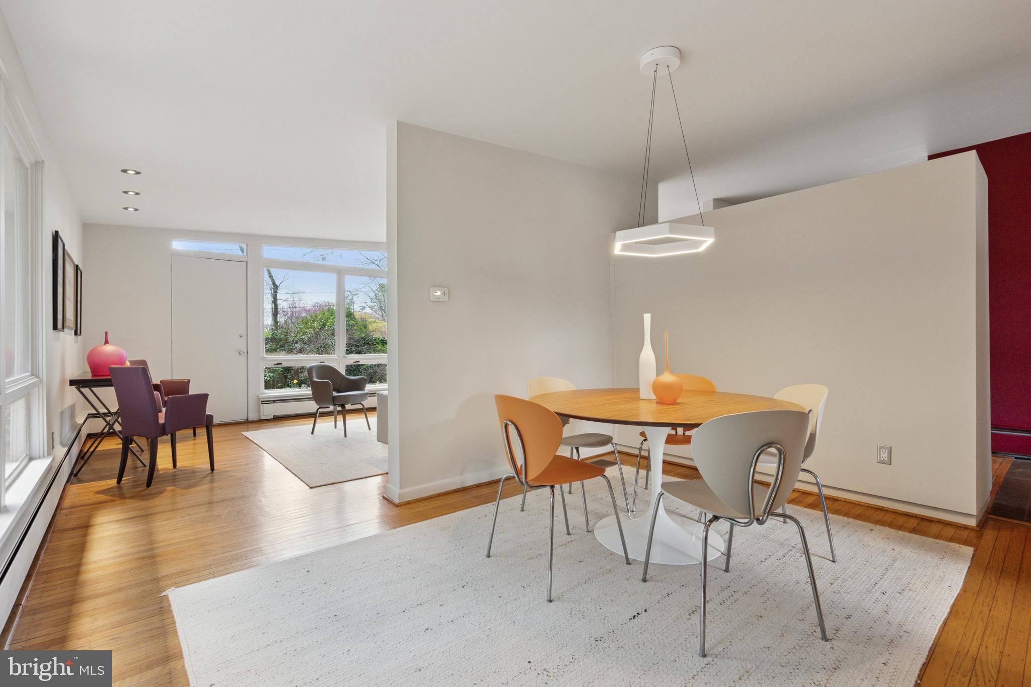 CHESTNUT HILL - Residential