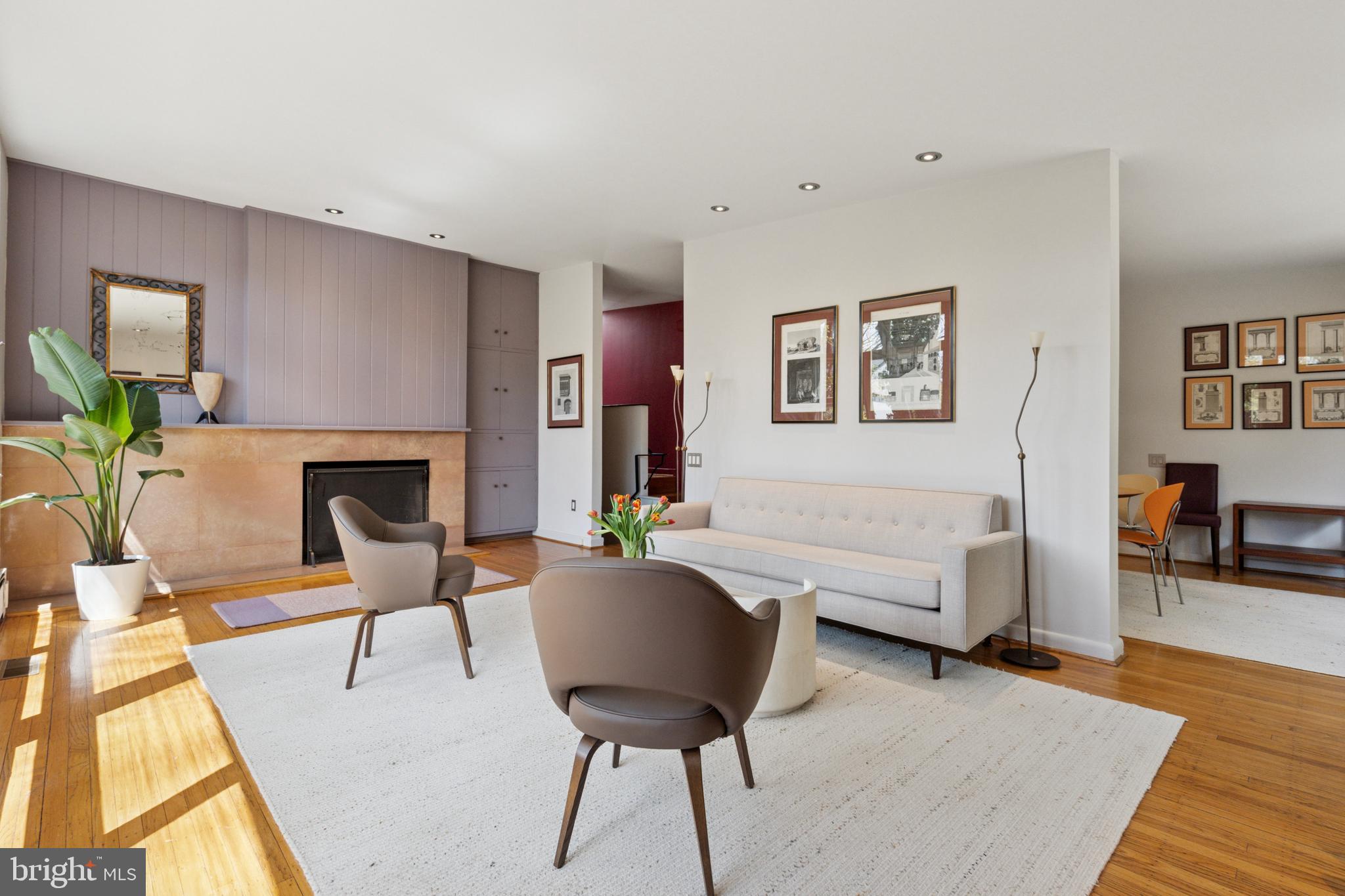 CHESTNUT HILL - Residential