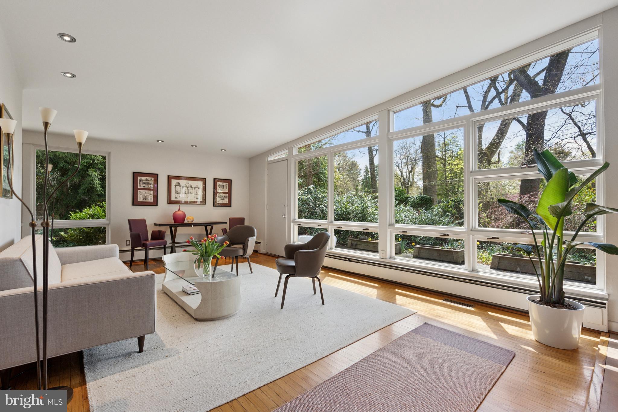 CHESTNUT HILL - Residential