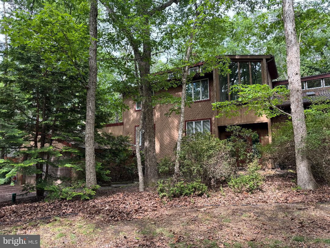 18 TOMAHAWK CT