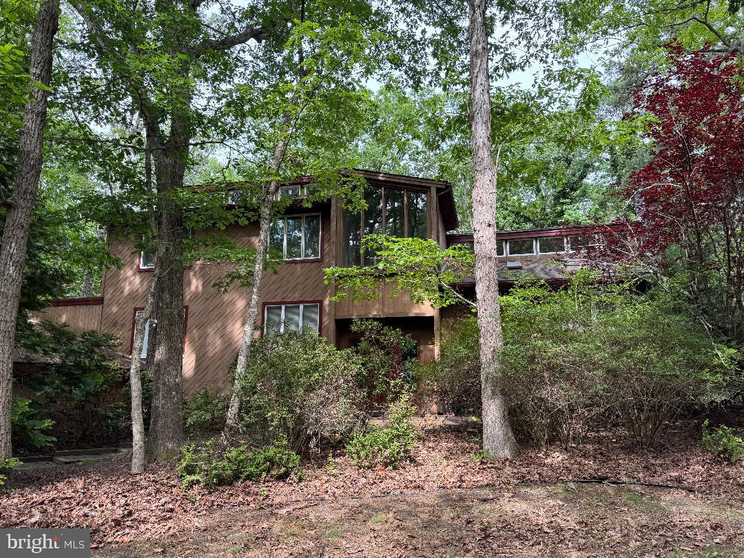 18 TOMAHAWK CT