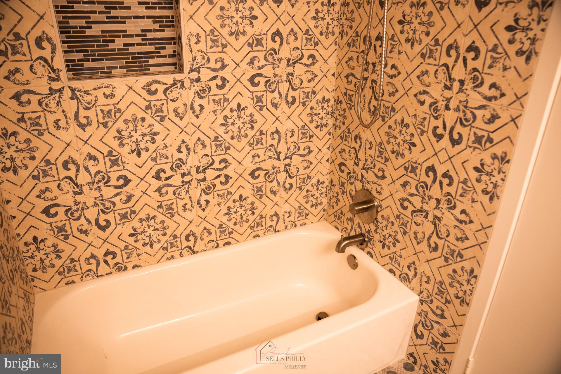 FOUNTAIN POINTE - Residential