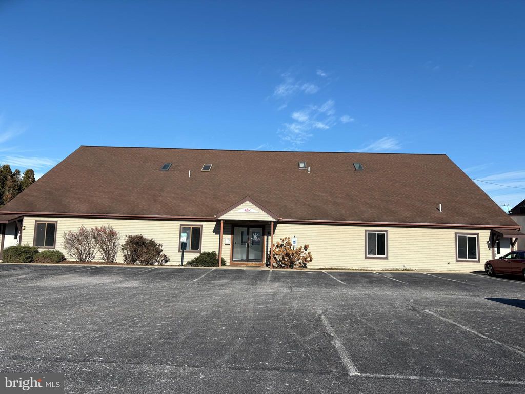 Photo of 5984 Main Street #B, EAST PETERSBURG, PA 17520 (MLS # PALA2081288)