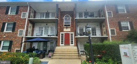 Photo of 12711 Gordon Boulevard #85, WOODBRIDGE, VA 22192 (MLS # VAPW2130828)