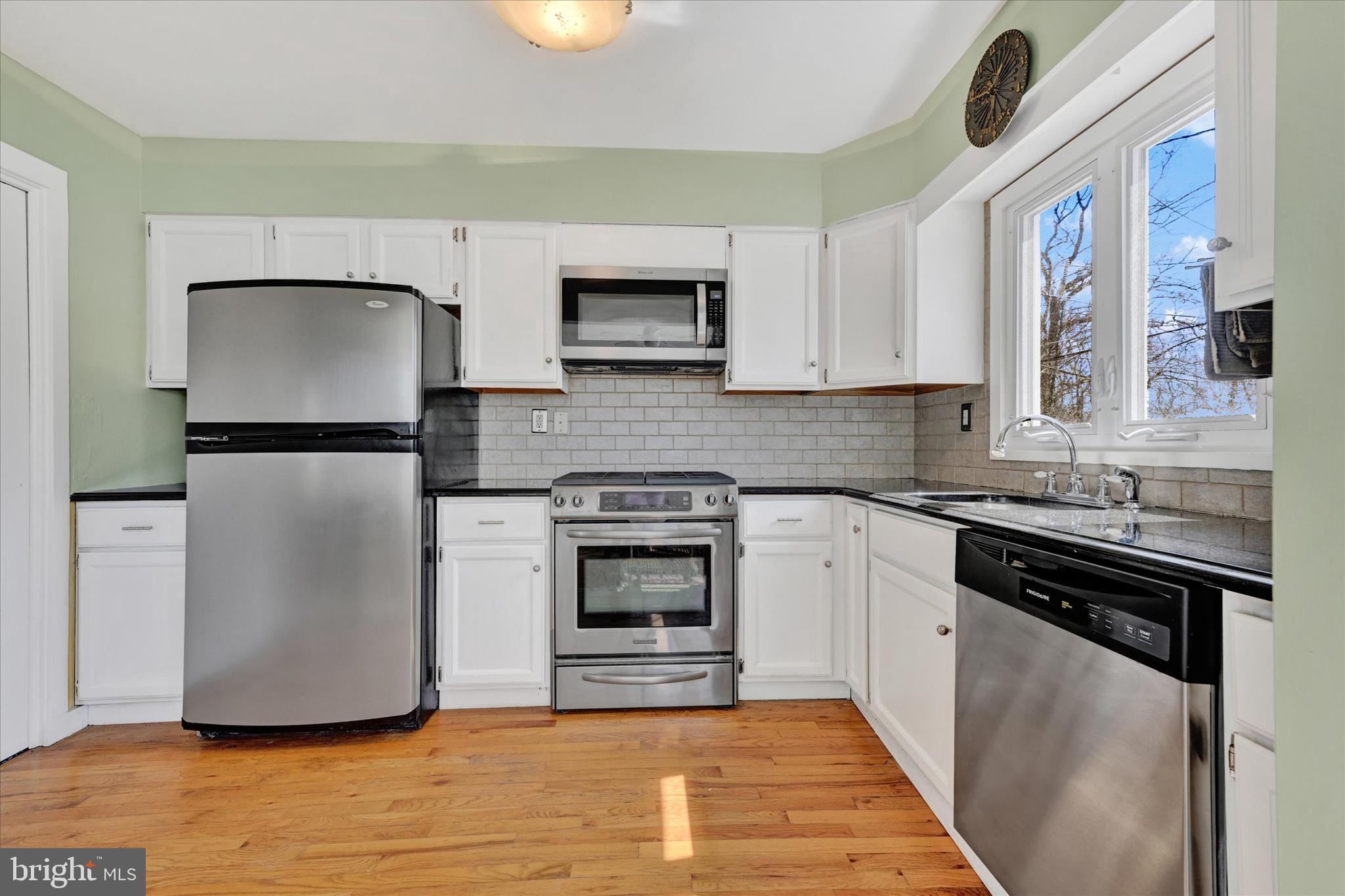 GLYNDON PARK - Residential