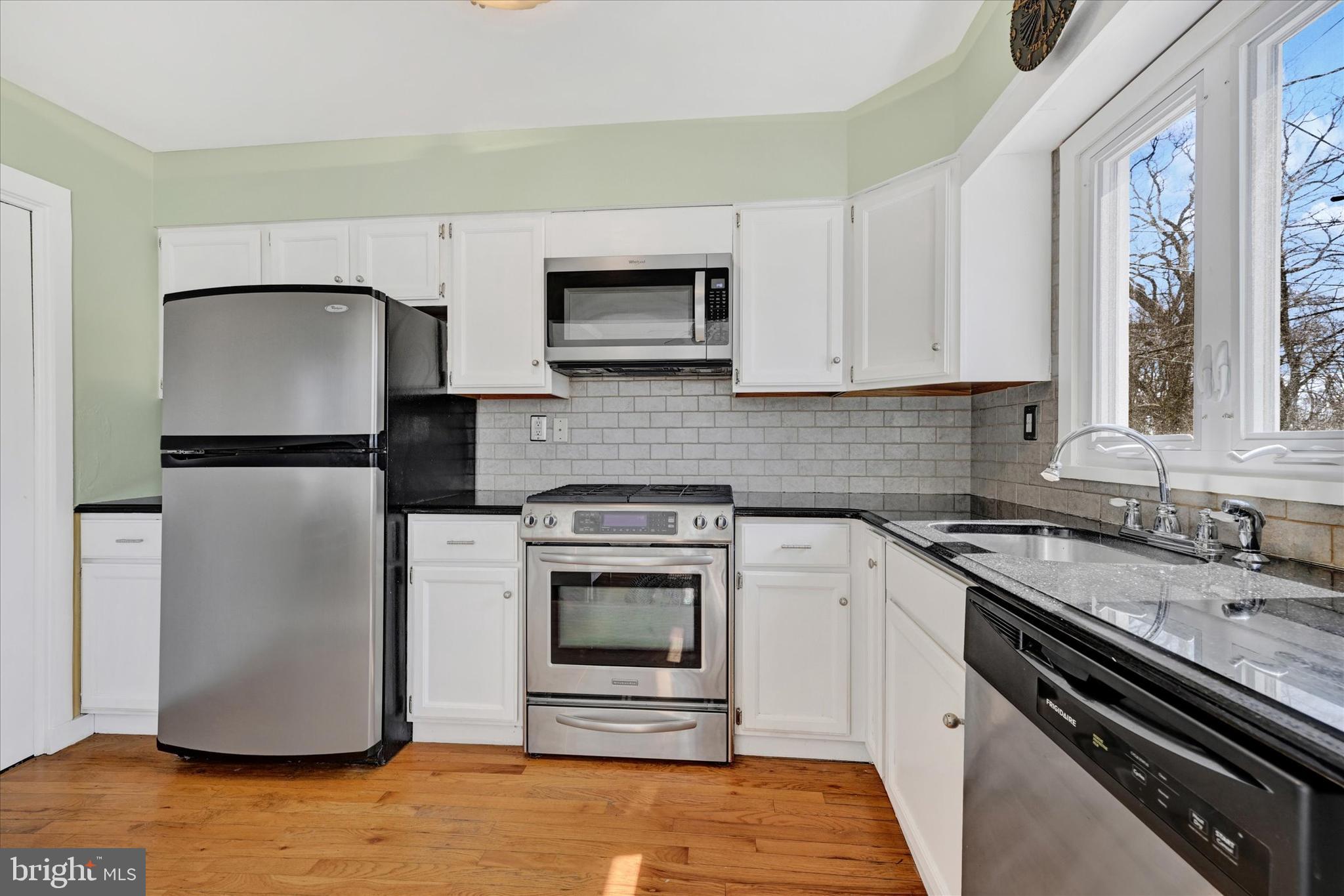 GLYNDON PARK - Residential