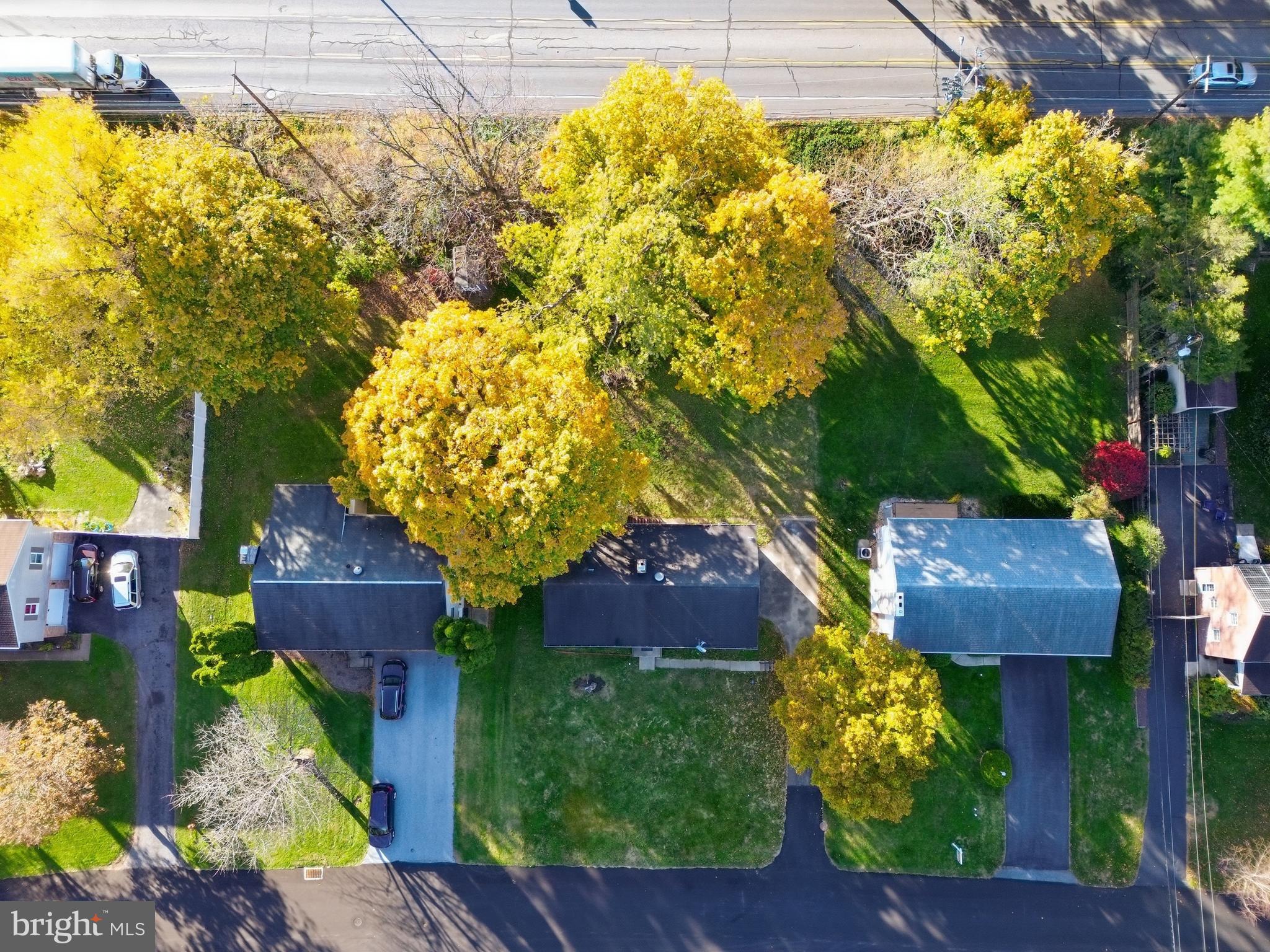 SCHOOL LANE HILLS - Residential
