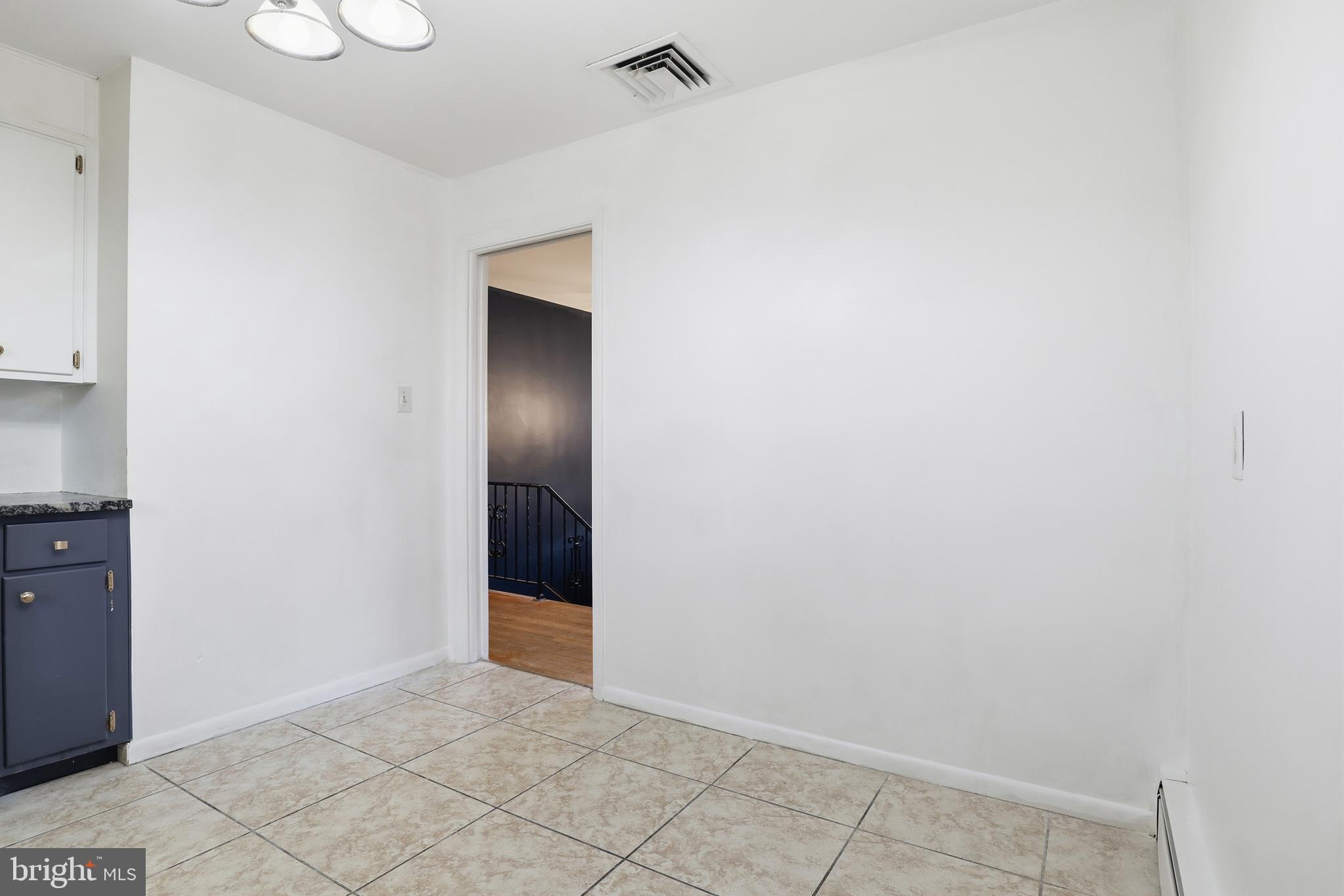 SCHOOL LANE HILLS - Residential