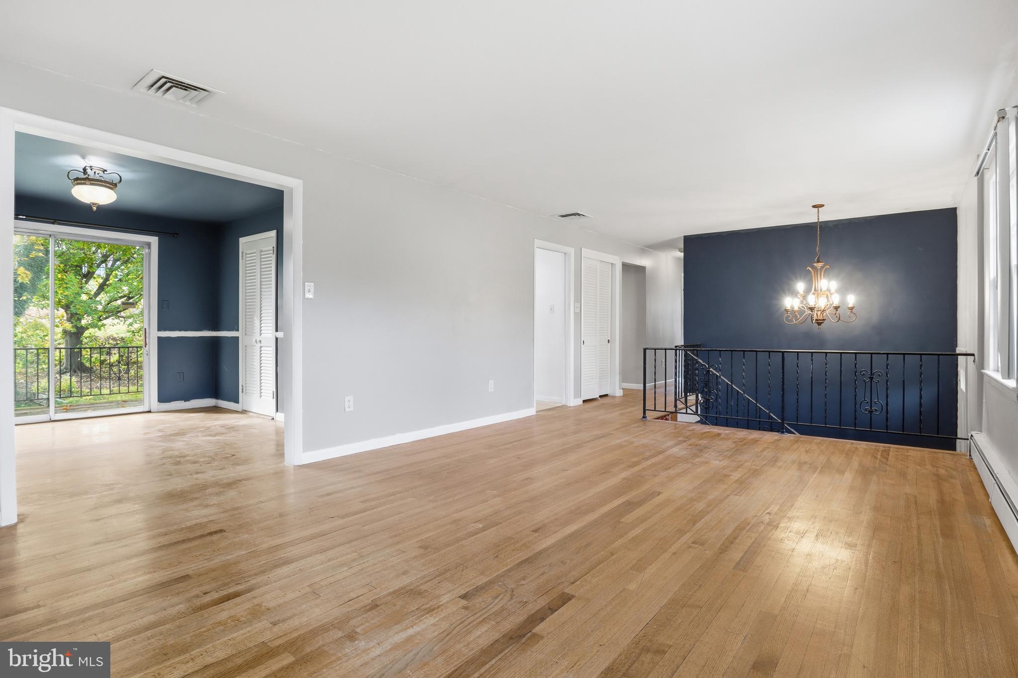 SCHOOL LANE HILLS - Residential