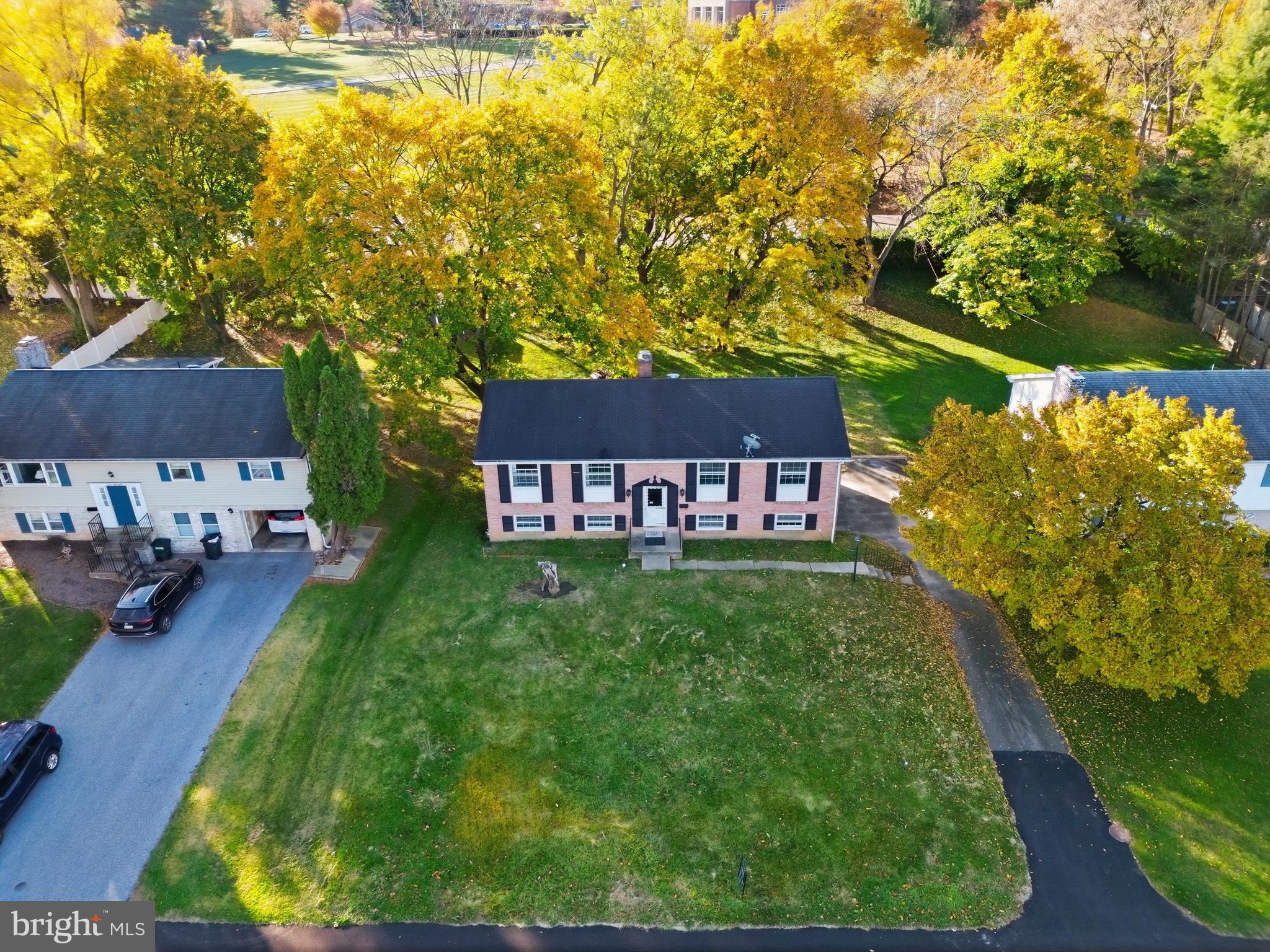 SCHOOL LANE HILLS - Residential