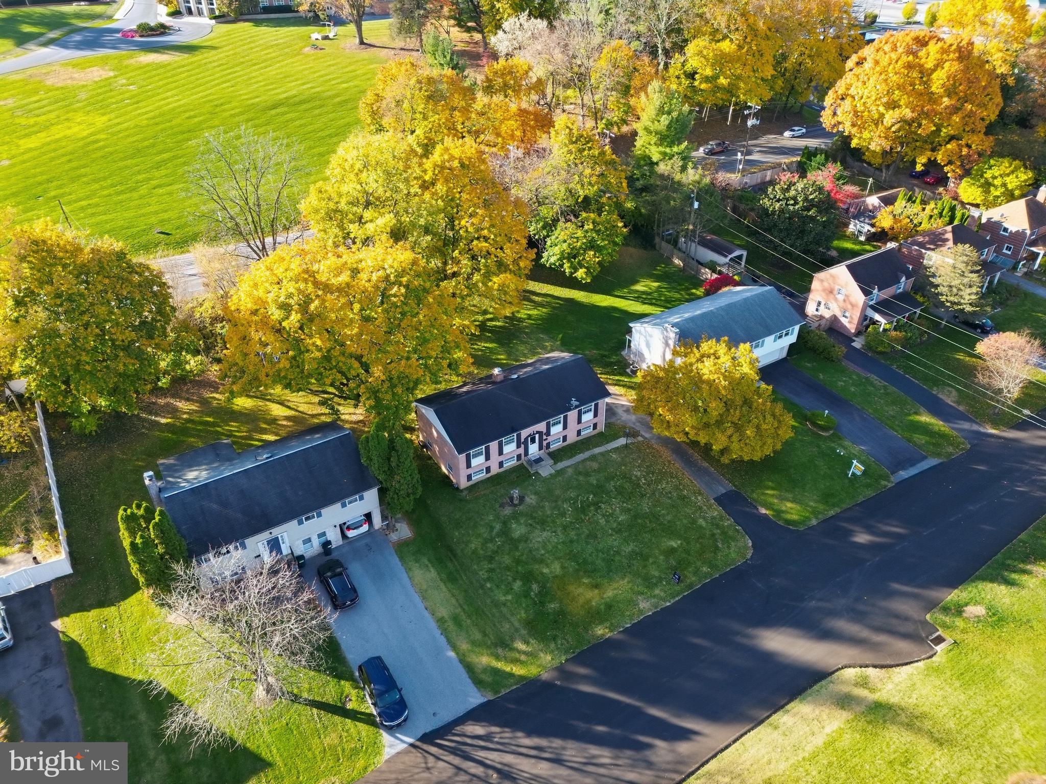 SCHOOL LANE HILLS - Residential
