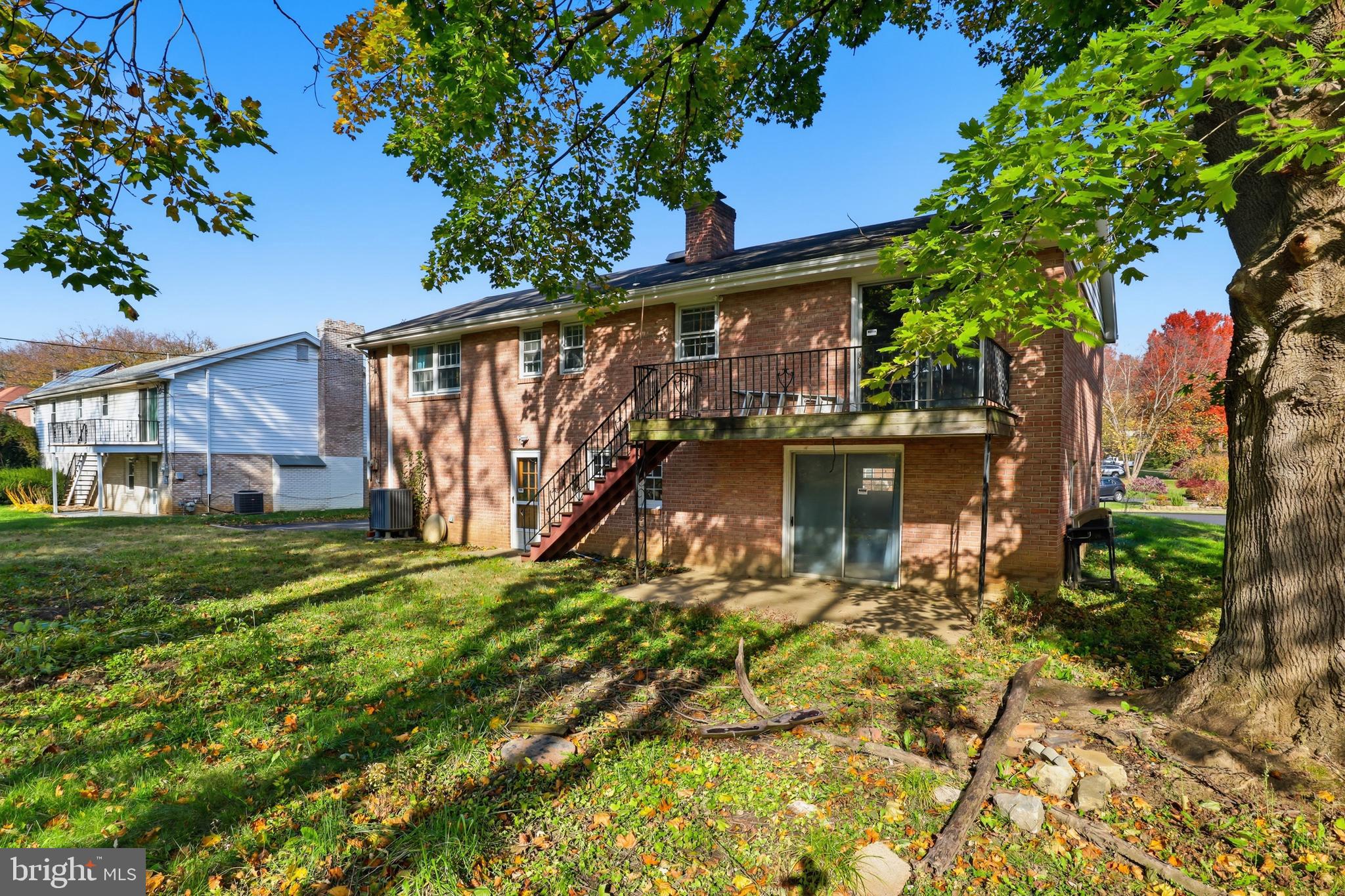 SCHOOL LANE HILLS - Residential