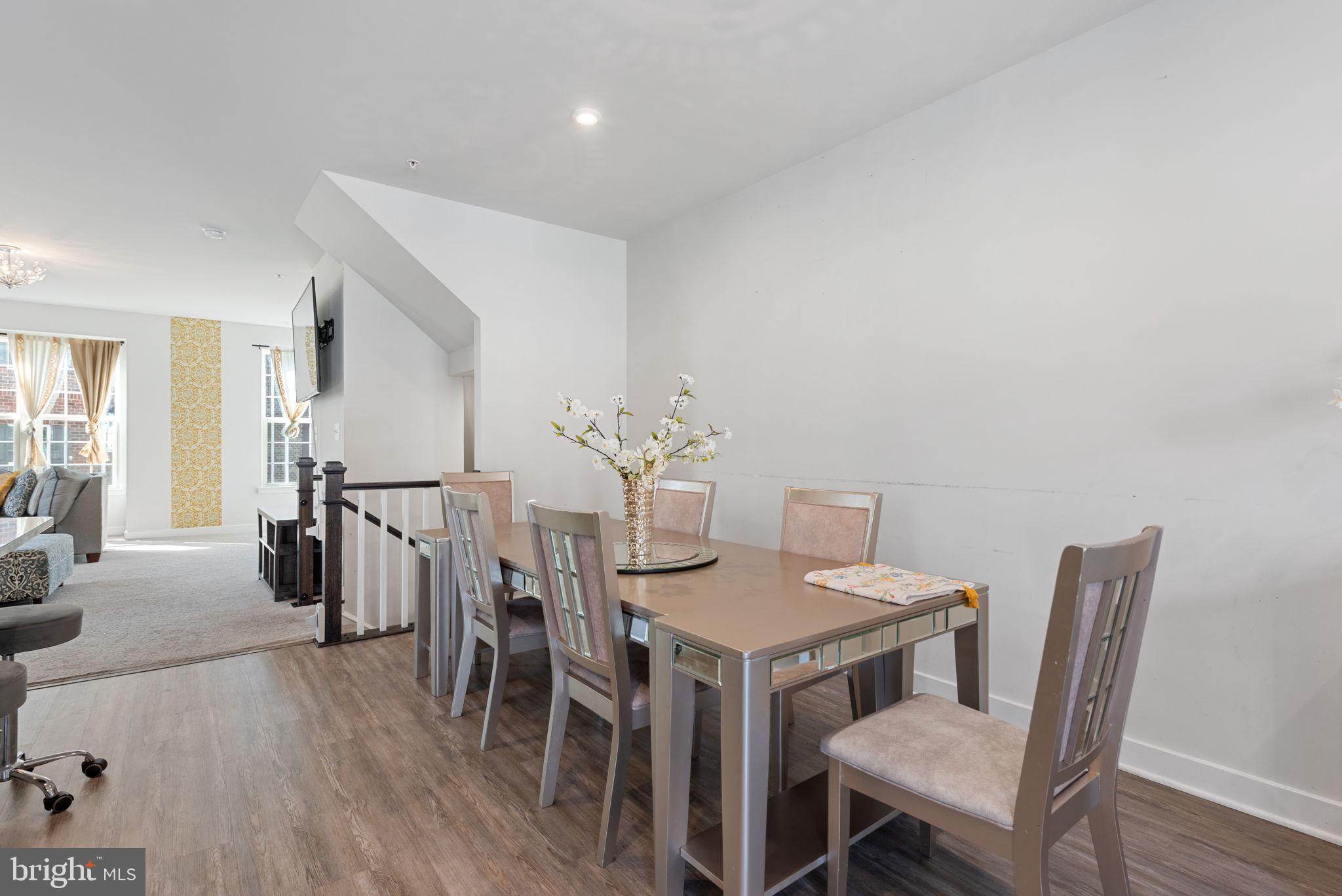 LARGO TOWN CENTER - Residential