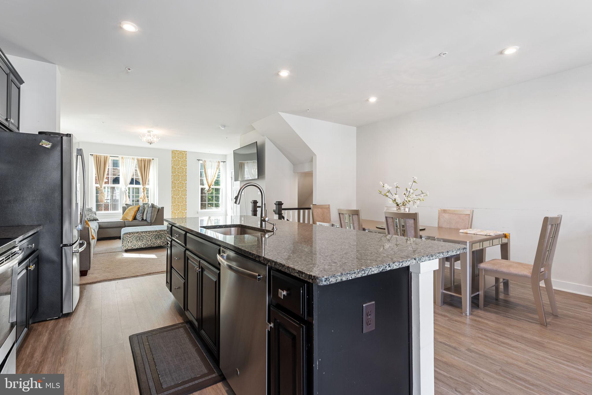 LARGO TOWN CENTER - Residential