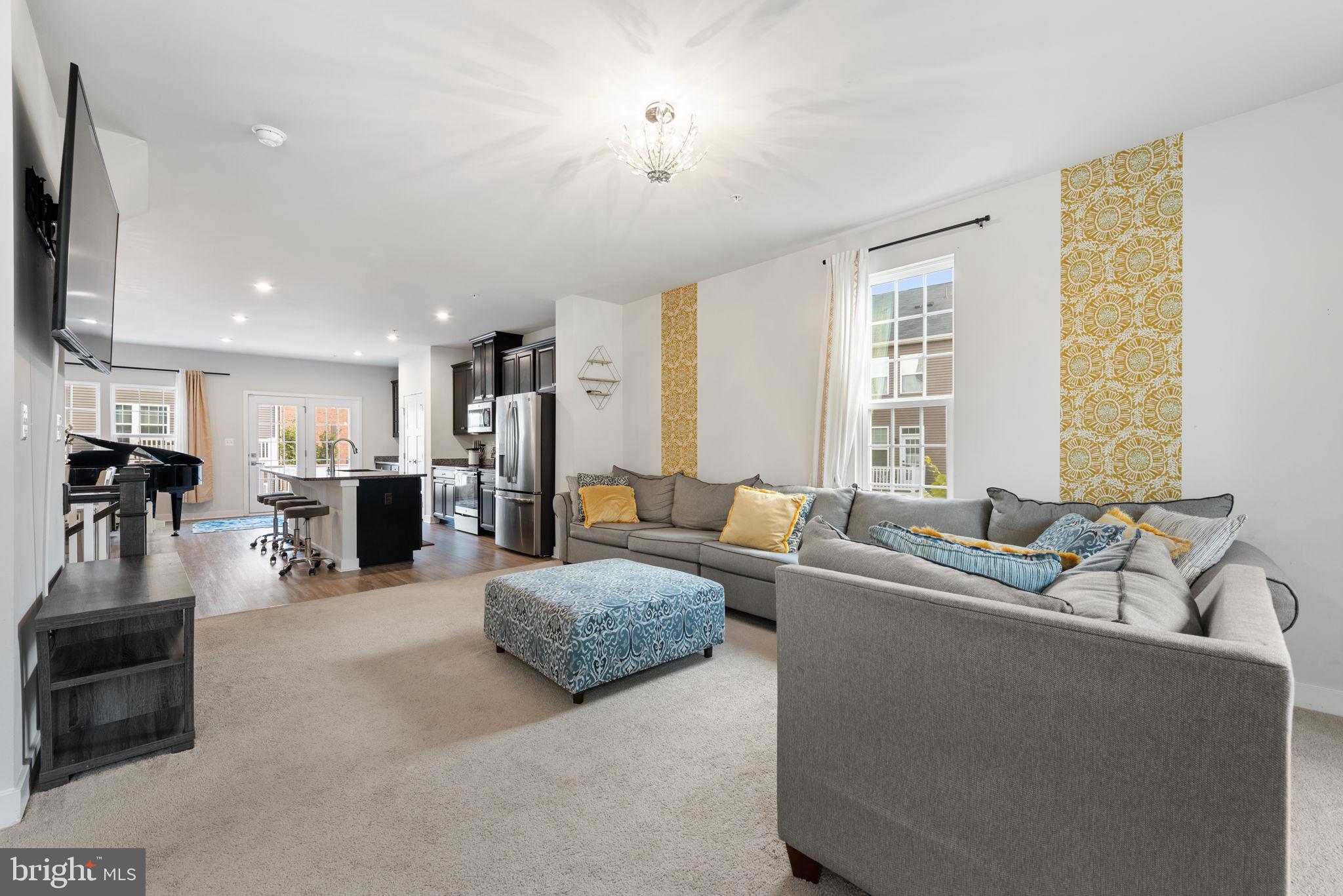 LARGO TOWN CENTER - Residential