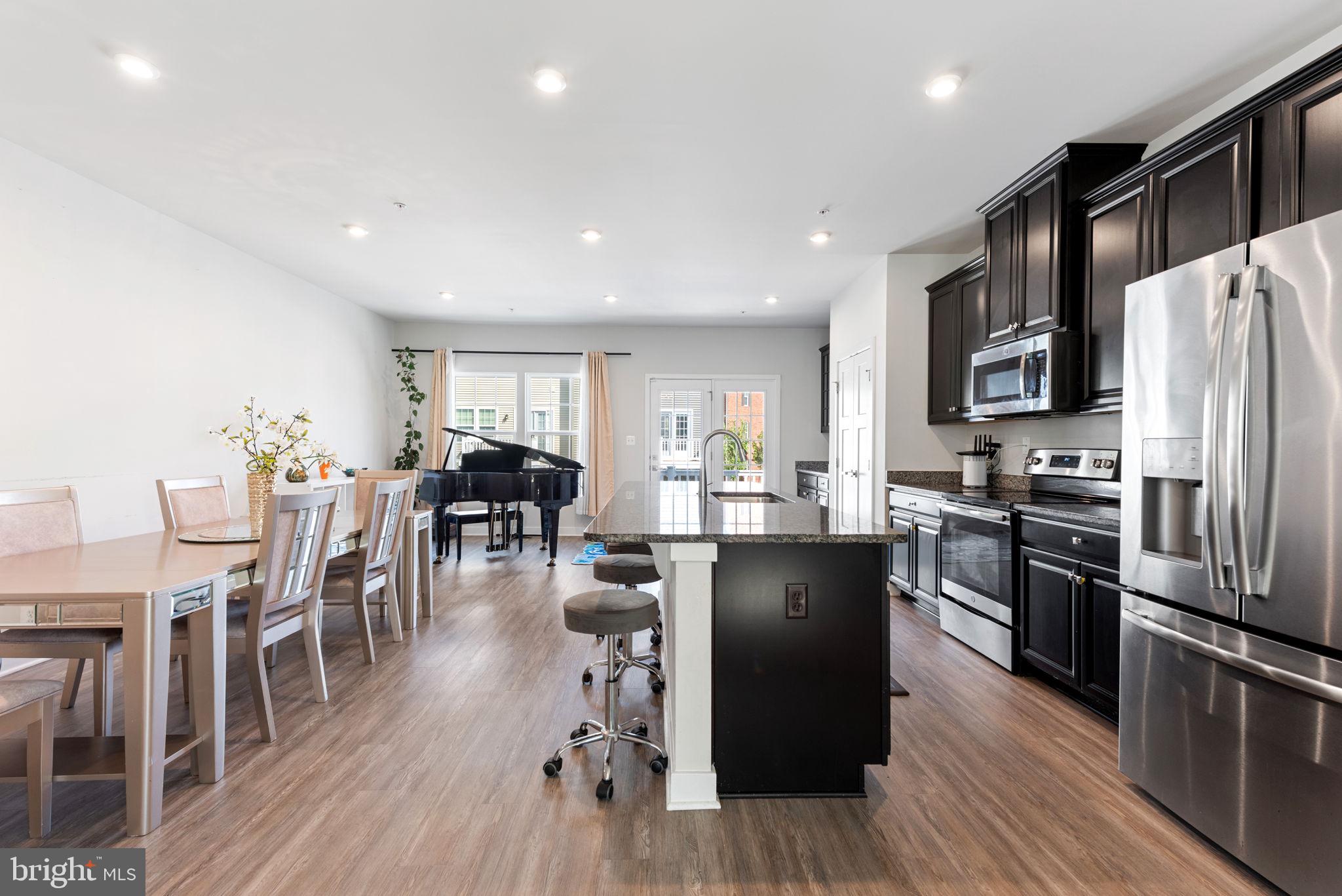 LARGO TOWN CENTER - Residential