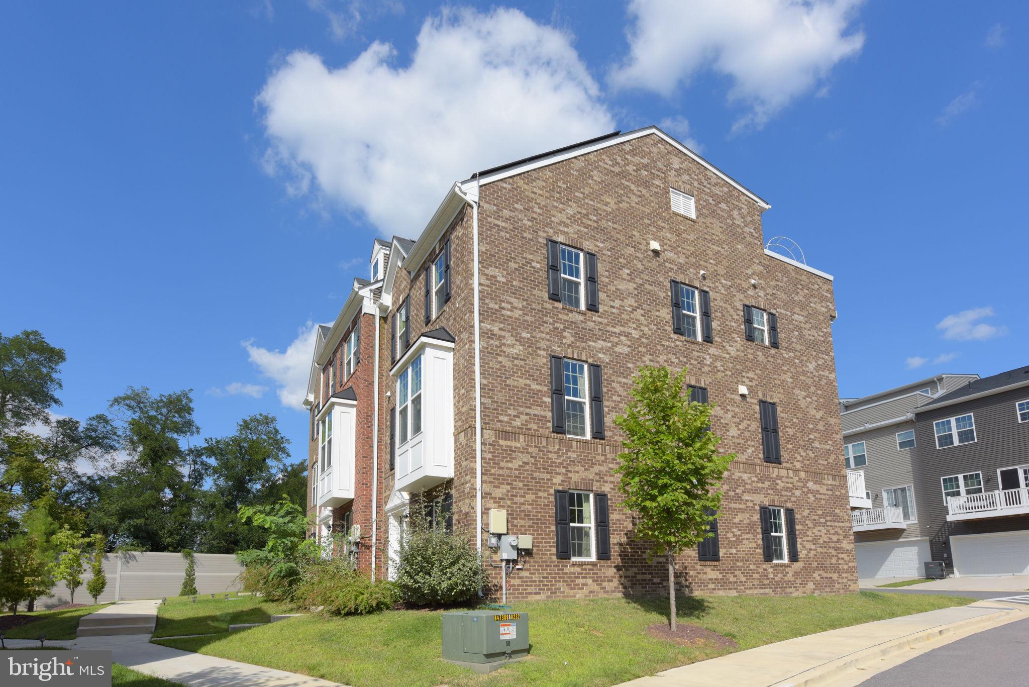 LARGO TOWN CENTER - Residential