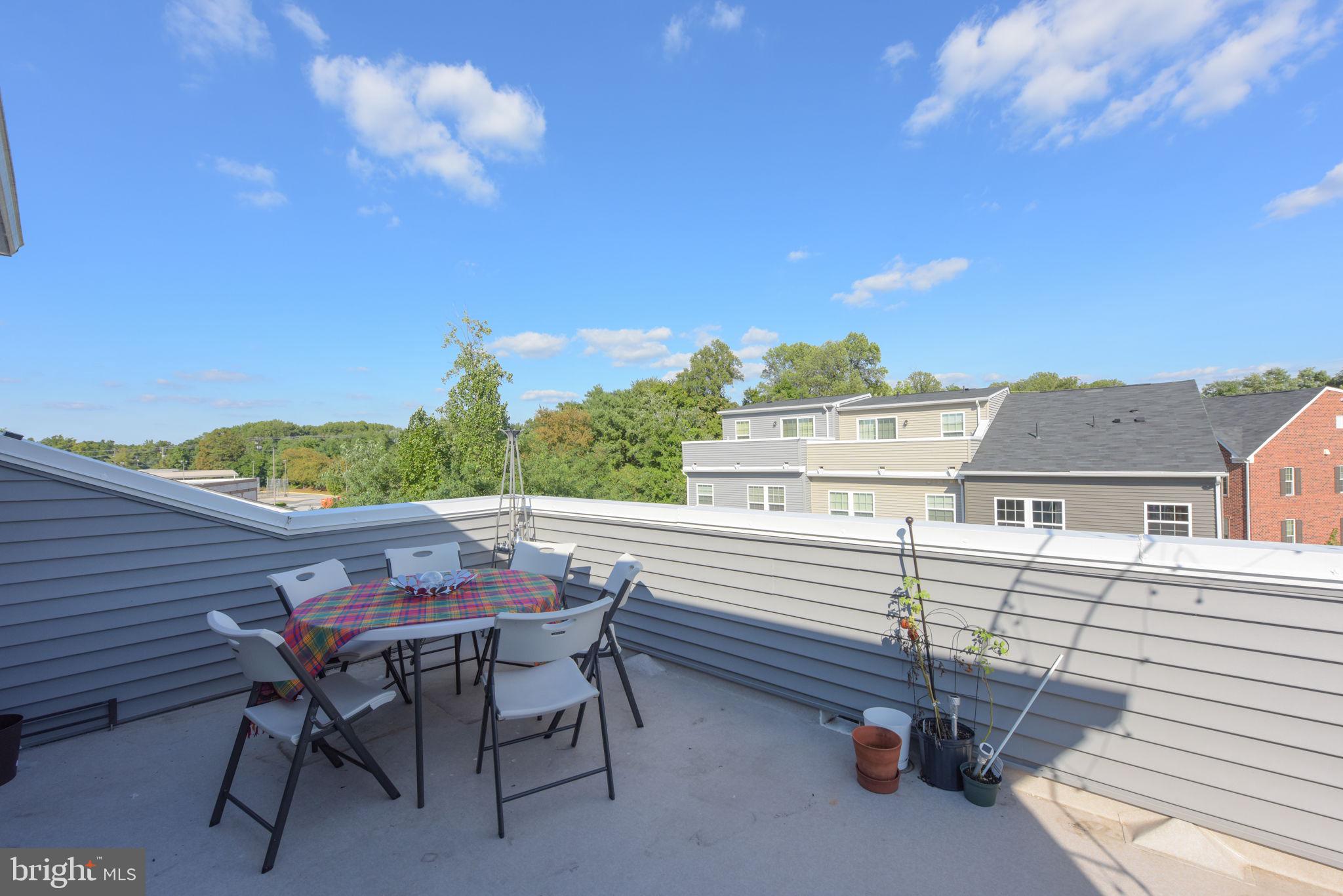 LARGO TOWN CENTER - Residential