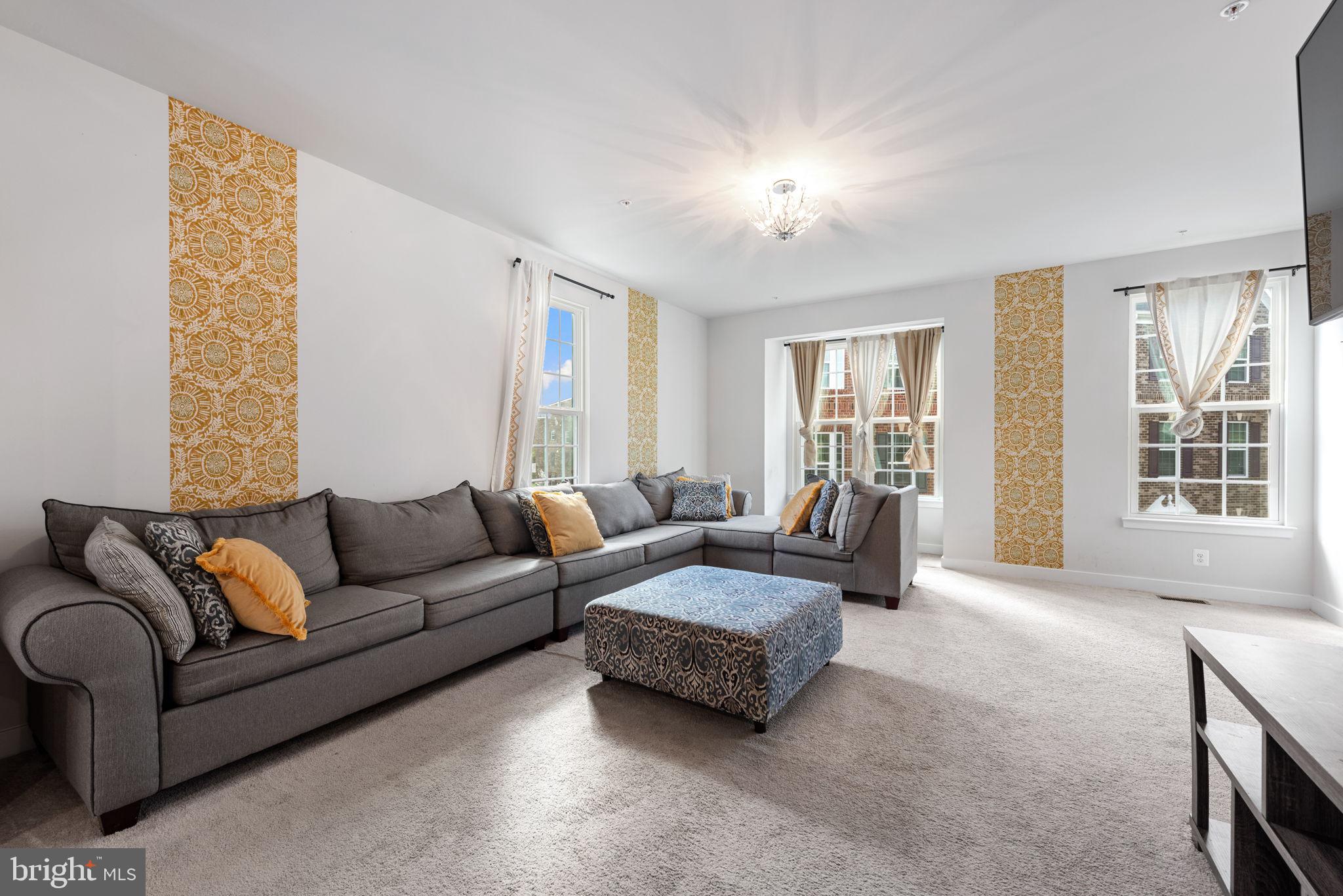 LARGO TOWN CENTER - Residential