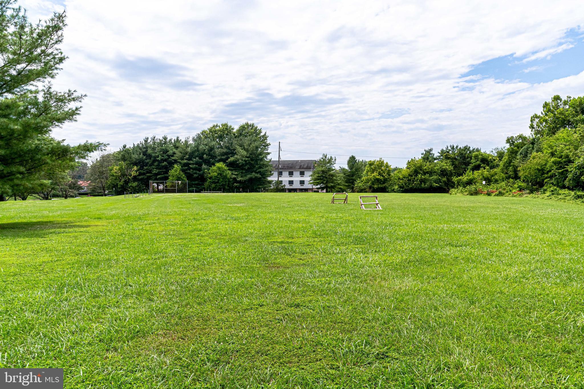 QUAIL HOLLOW - Residential