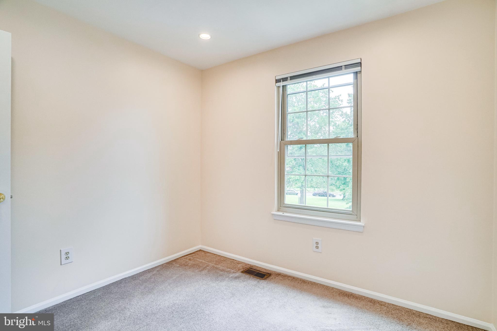 QUAIL HOLLOW - Residential