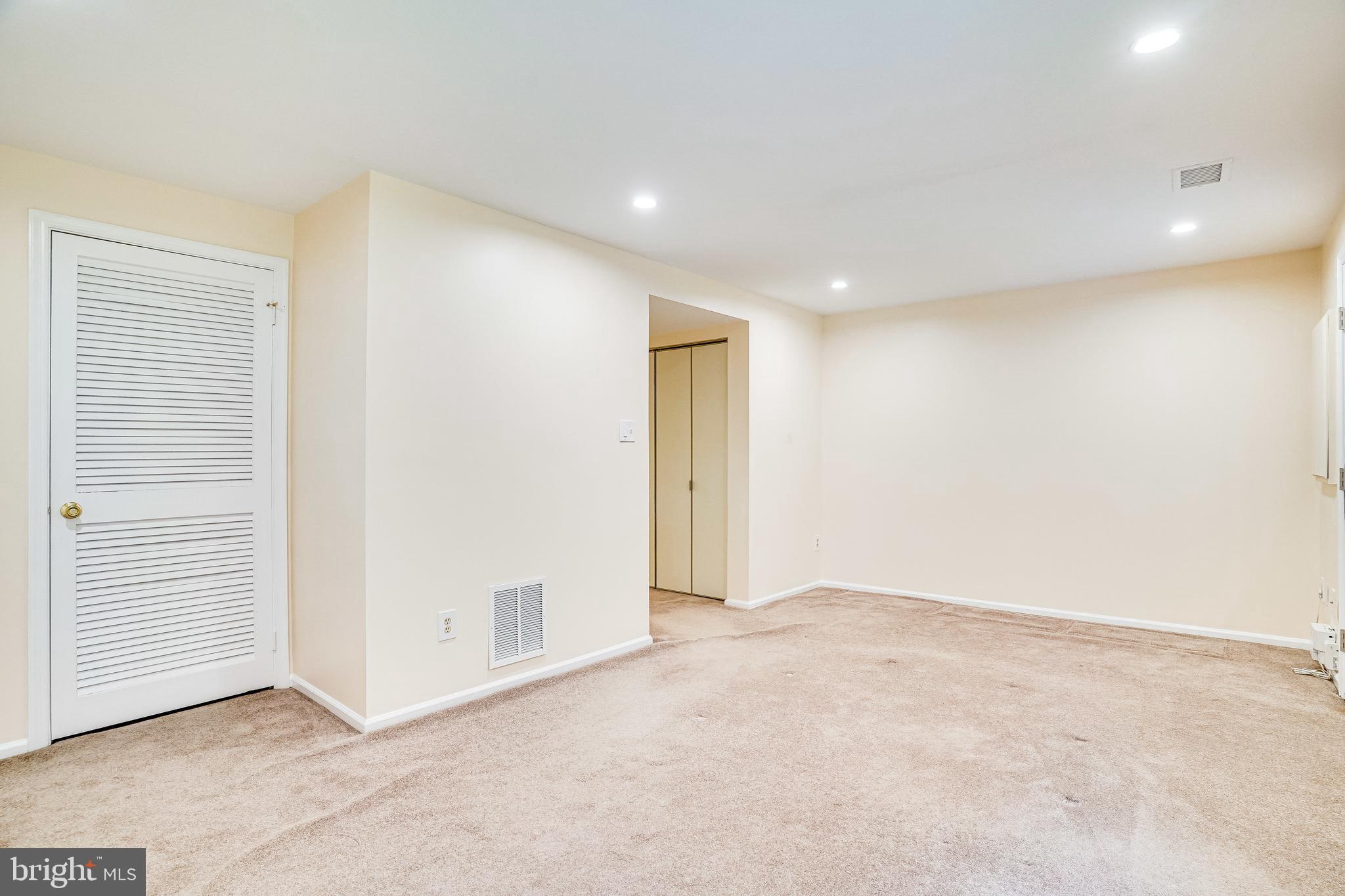 QUAIL HOLLOW - Residential