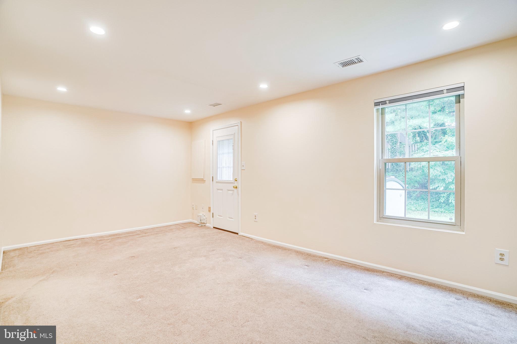 QUAIL HOLLOW - Residential