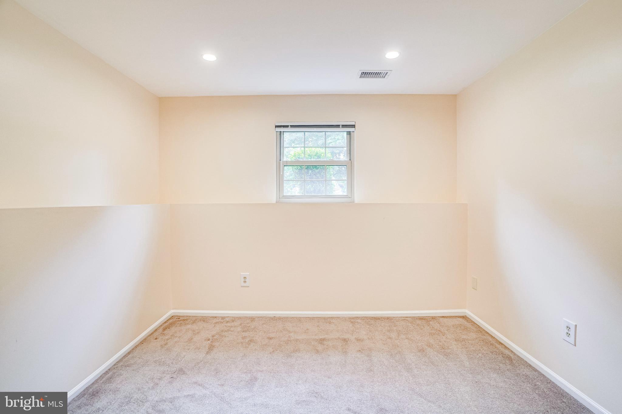 QUAIL HOLLOW - Residential