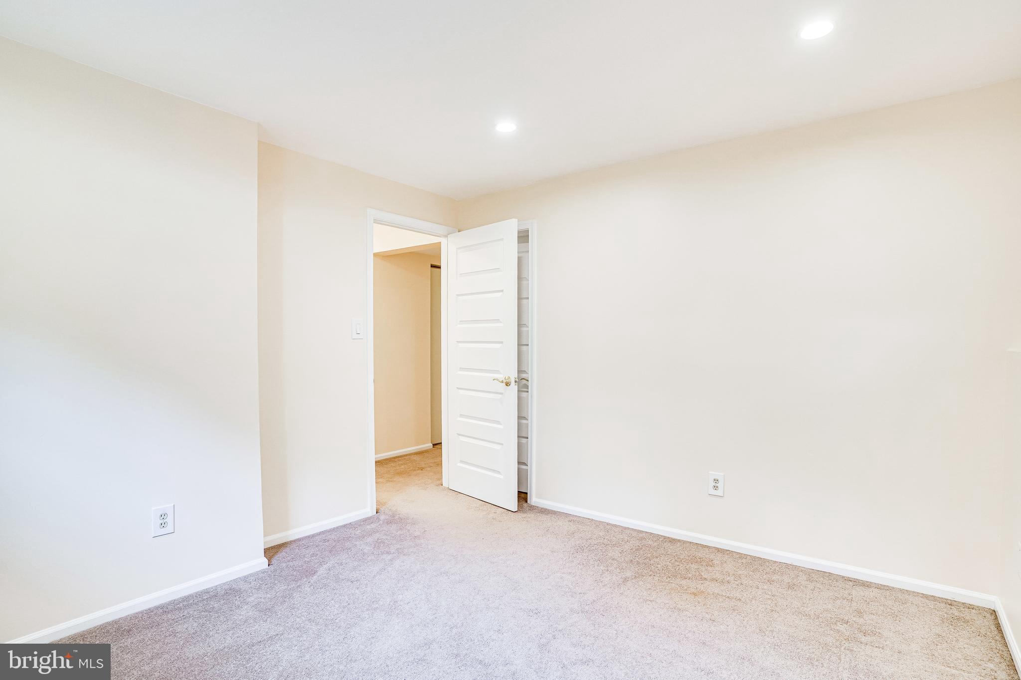 QUAIL HOLLOW - Residential