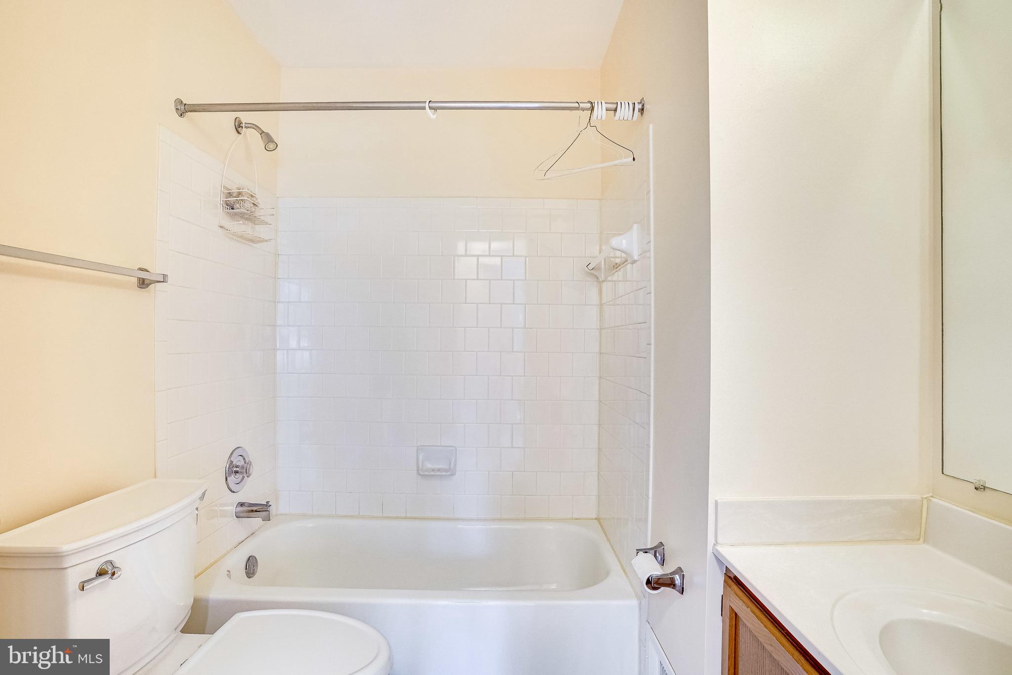 QUAIL HOLLOW - Residential